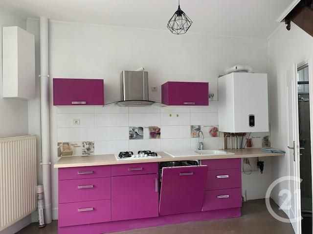 Maison &agrave; louer - 3 pi&egrave;ces - 52 m2 - Montlucon - 03 - AUVERGNE