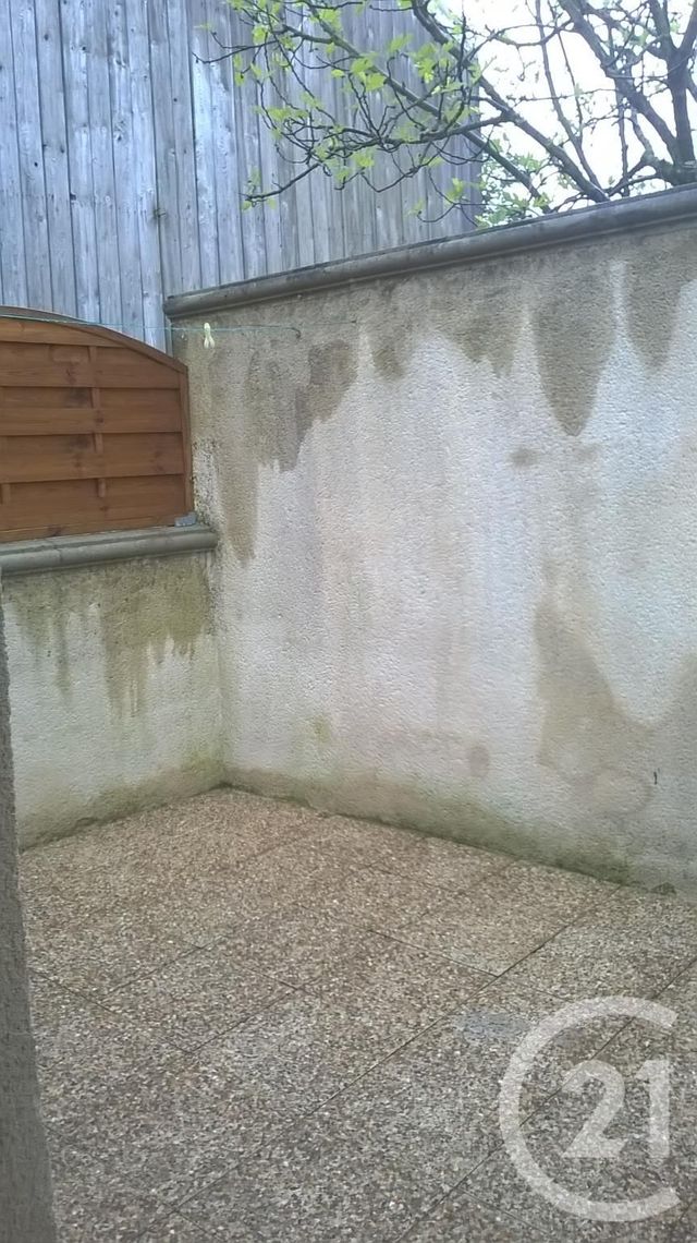 Maison &agrave; louer - 4 pi&egrave;ces - 99 m2 - Neris Les Bains - 03 - AUVERGNE