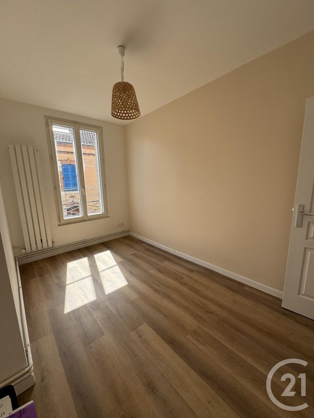 Appartement F3 &agrave; louer - 3 pi&egrave;ces - 46 m2 - Montlucon - 03 - AUVERGNE