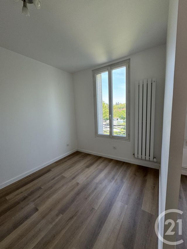 Appartement F3 &agrave; louer - 3 pi&egrave;ces - 46 m2 - Montlucon - 03 - AUVERGNE