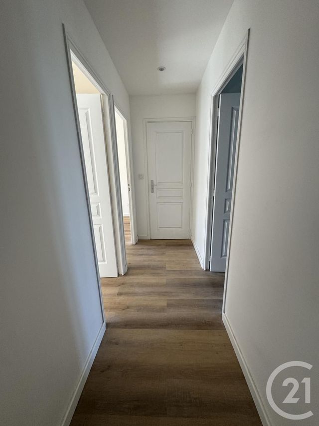 Appartement F3 &agrave; louer - 3 pi&egrave;ces - 46 m2 - Montlucon - 03 - AUVERGNE
