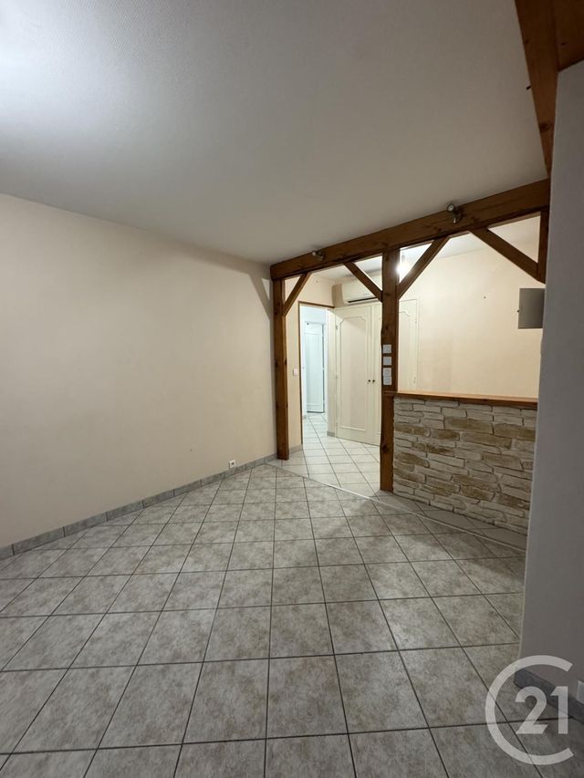 Appartement F4 &agrave; louer - 4 pi&egrave;ces - 84,86 m2 - Montlucon - 03 - AUVERGNE