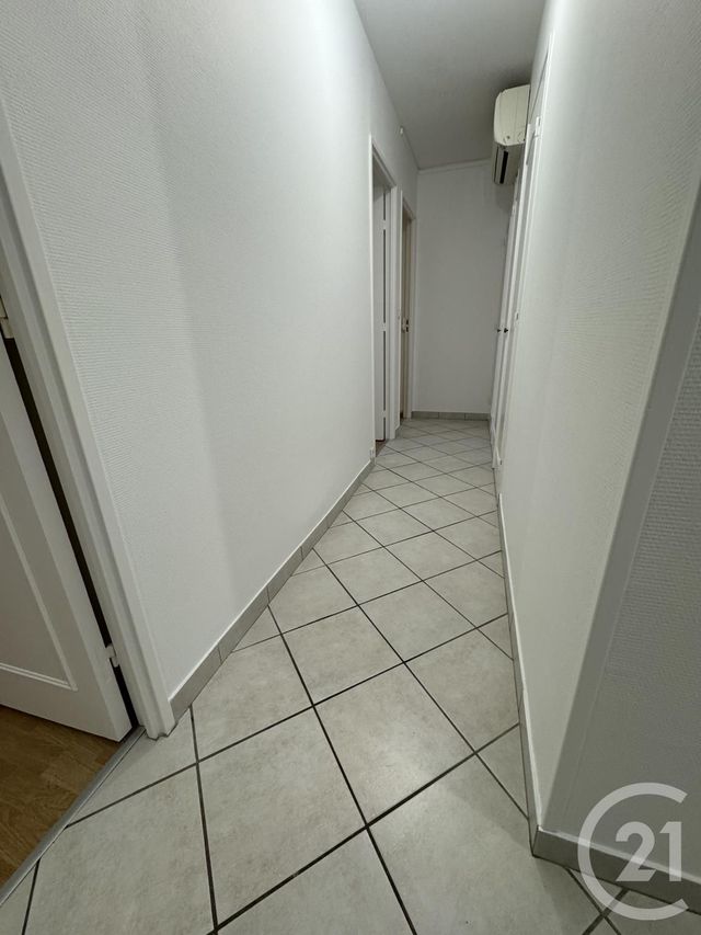 Appartement F4 &agrave; louer - 4 pi&egrave;ces - 84,86 m2 - Montlucon - 03 - AUVERGNE