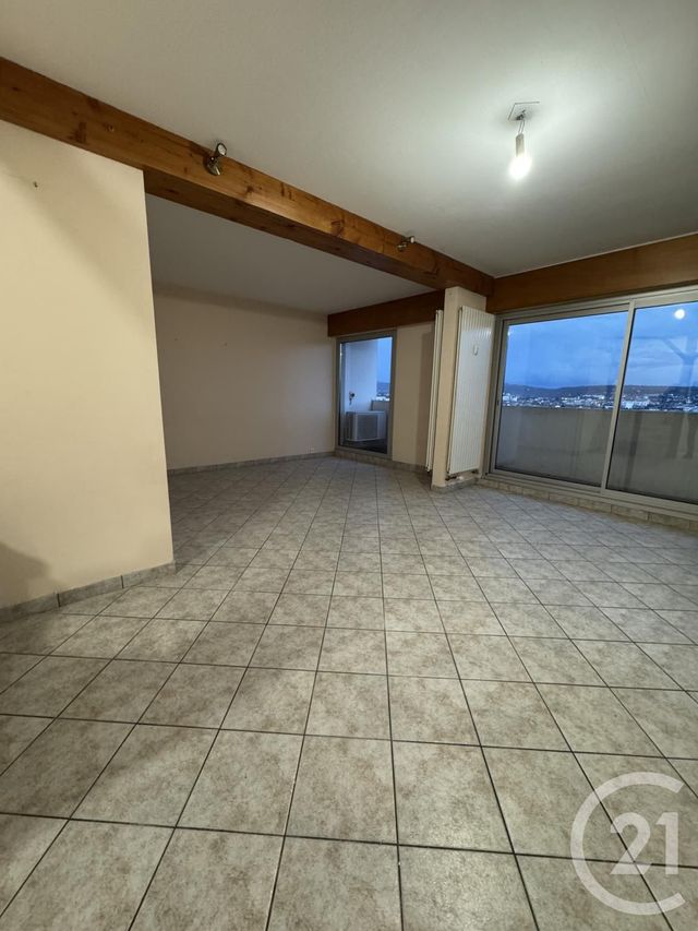 Appartement F4 &agrave; louer - 4 pi&egrave;ces - 84,86 m2 - Montlucon - 03 - AUVERGNE