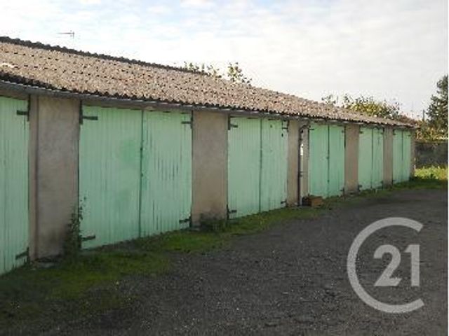 Parking &agrave; louer - 20 m2 - Montlucon - 03 - AUVERGNE