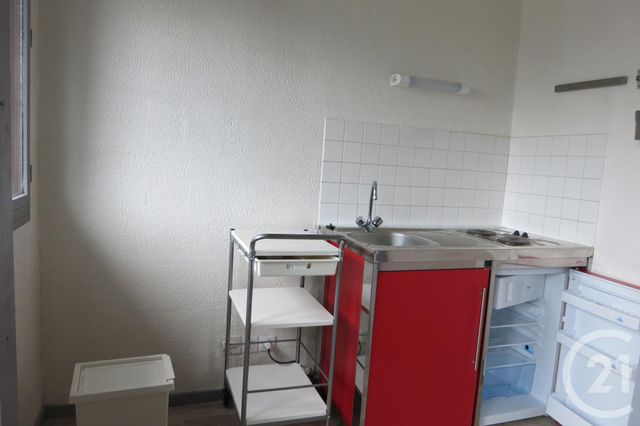 Appartement T2 &agrave; louer - 2 pi&egrave;ces - 39 m2 - Desertines - 03 - AUVERGNE