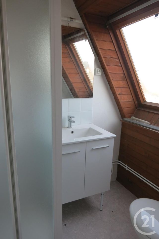 Appartement T2 &agrave; louer - 2 pi&egrave;ces - 39 m2 - Desertines - 03 - AUVERGNE