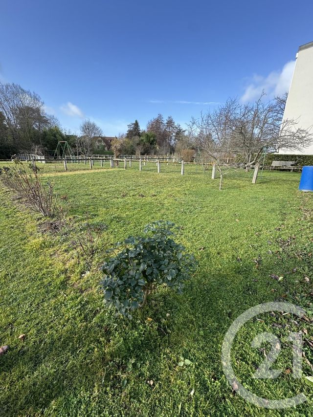 Appartement F3 &agrave; louer - 3 pi&egrave;ces - 76,96 m2 - Montlucon - 03 - AUVERGNE