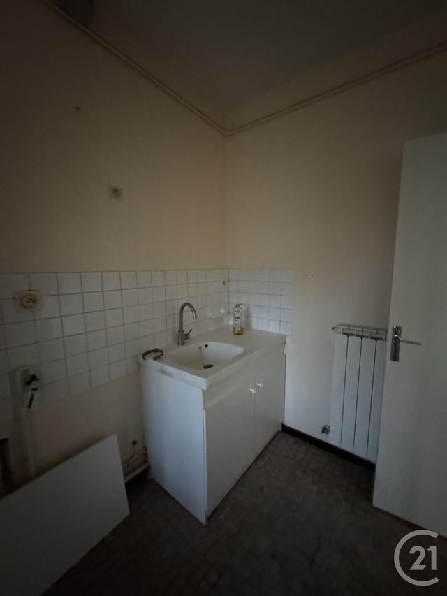 Maison &agrave; louer - 3 pi&egrave;ces - 87,65 m2 - Villefranche D Allier - 03 - AUVERGNE