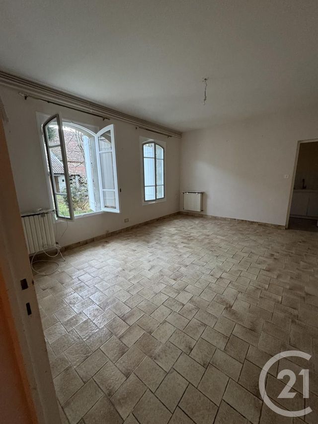 Maison &agrave; louer - 3 pi&egrave;ces - 87,65 m2 - Villefranche D Allier - 03 - AUVERGNE