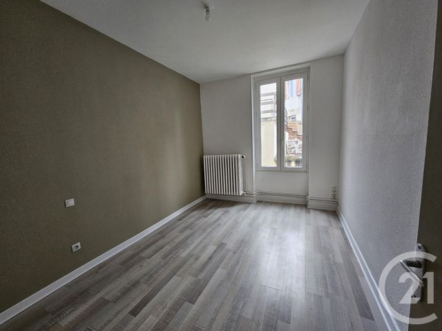 Appartement F3 &agrave; louer - 3 pi&egrave;ces - 56,80 m2 - Montlucon - 03 - AUVERGNE