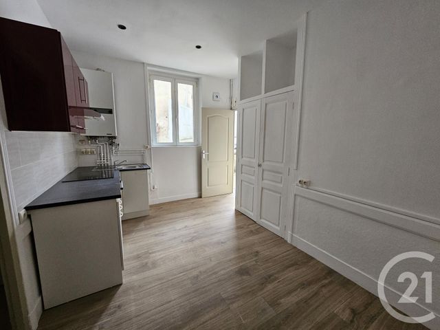 Appartement F3 &agrave; louer - 3 pi&egrave;ces - 56,80 m2 - Montlucon - 03 - AUVERGNE