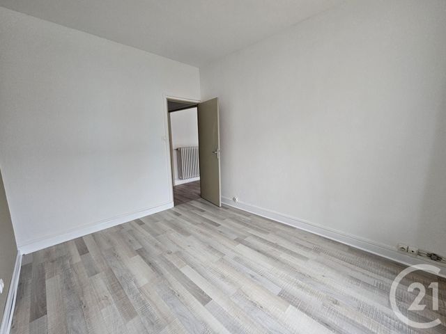Appartement F3 &agrave; louer - 3 pi&egrave;ces - 56,80 m2 - Montlucon - 03 - AUVERGNE