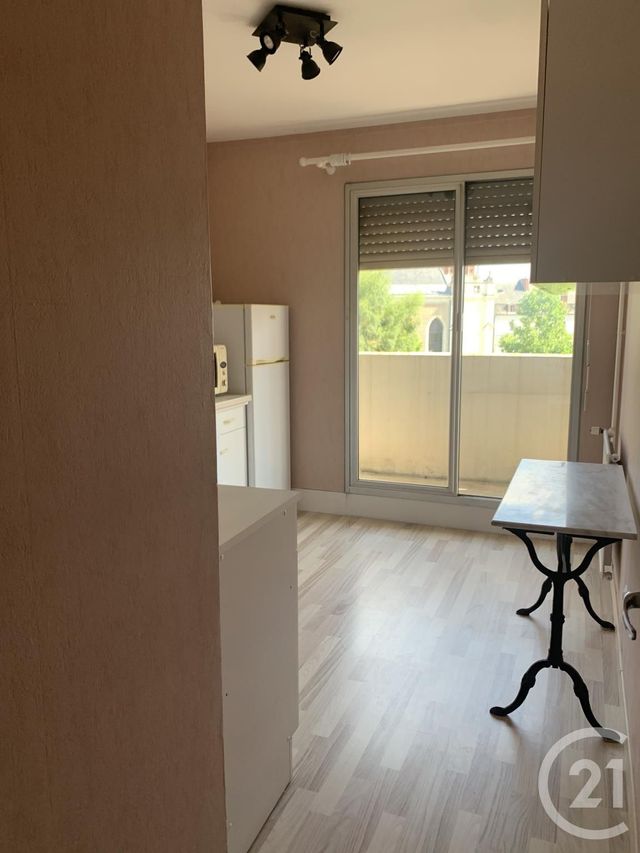 Appartement F2 &agrave; louer - 2 pi&egrave;ces - 51,36 m2 - Montlucon - 03 - AUVERGNE