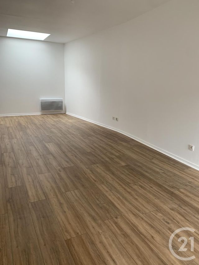 Appartement F3 &agrave; louer - 3 pi&egrave;ces - 54 m2 - Montlucon - 03 - AUVERGNE