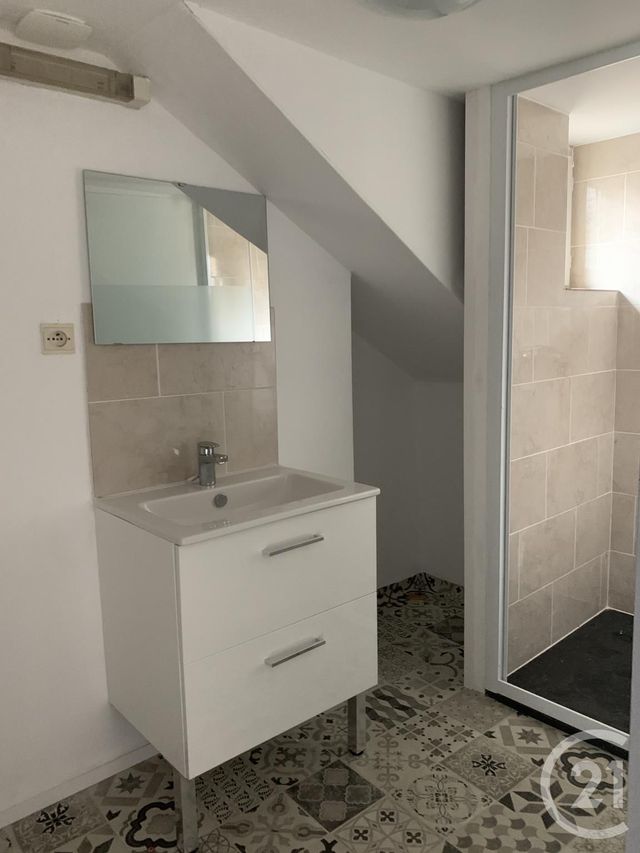 Appartement F3 &agrave; louer - 3 pi&egrave;ces - 54 m2 - Montlucon - 03 - AUVERGNE