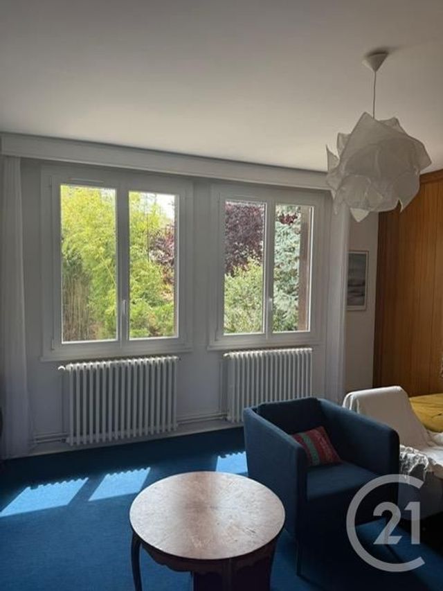 Maison &agrave; louer - 3 pi&egrave;ces - 128 m2 - Montlucon - 03 - AUVERGNE