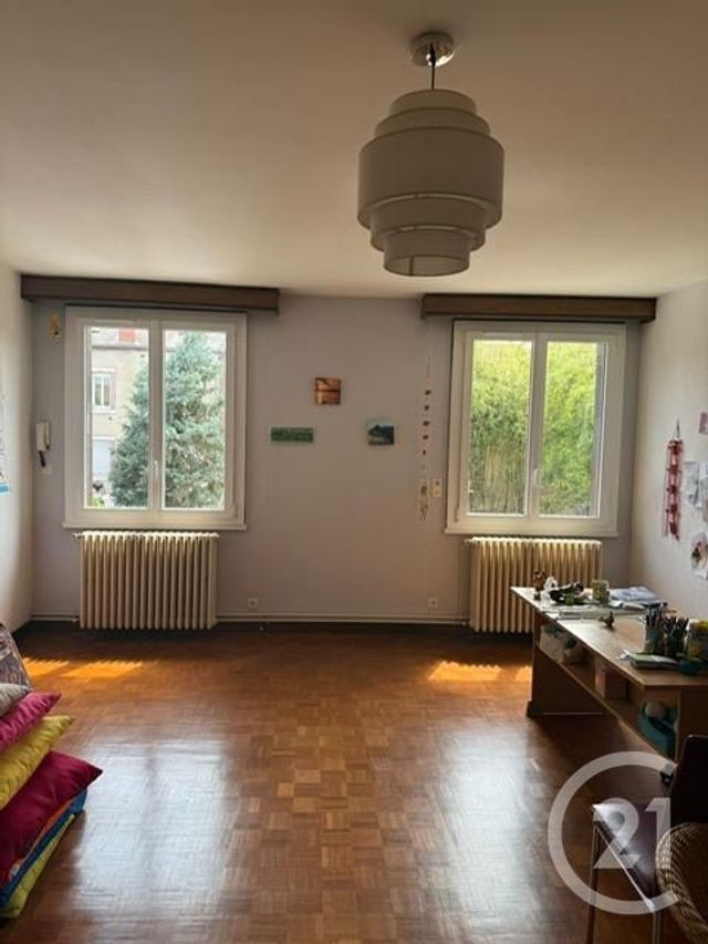 Maison &agrave; louer - 3 pi&egrave;ces - 128 m2 - Montlucon - 03 - AUVERGNE