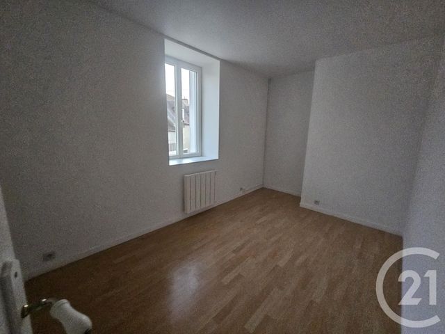 Appartement F3 &agrave; louer - 3 pi&egrave;ces - 57,73 m2 - Domerat - 03 - AUVERGNE