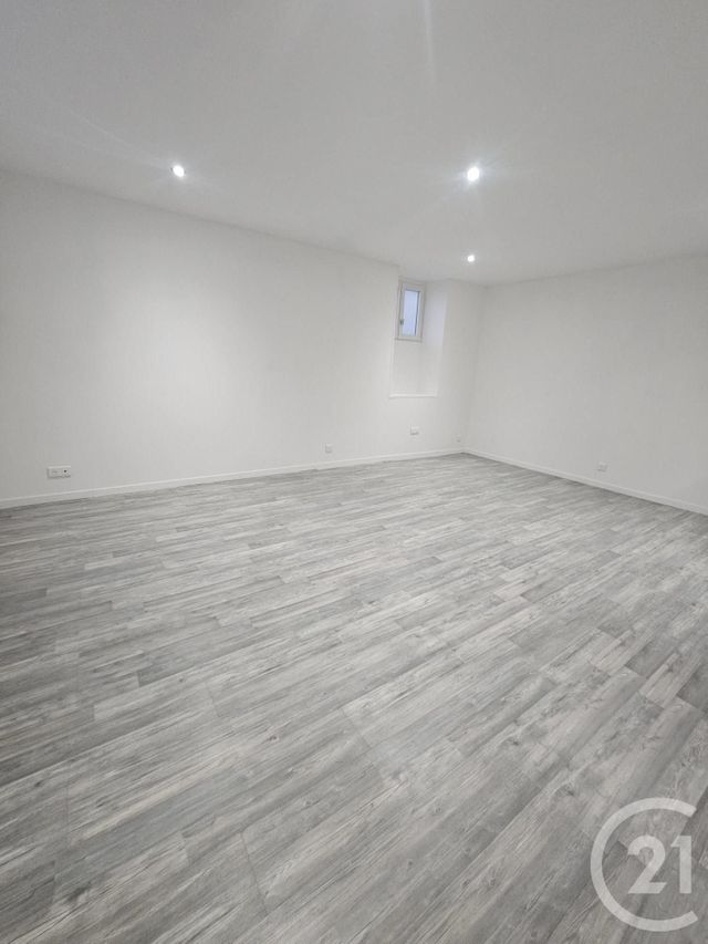 Appartement F3 &agrave; louer - 3 pi&egrave;ces - 57,73 m2 - Domerat - 03 - AUVERGNE