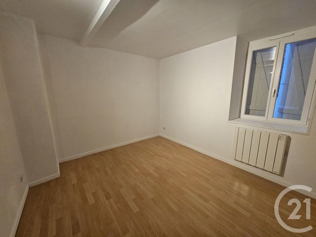 Appartement F3 &agrave; louer - 3 pi&egrave;ces - 57,73 m2 - Domerat - 03 - AUVERGNE