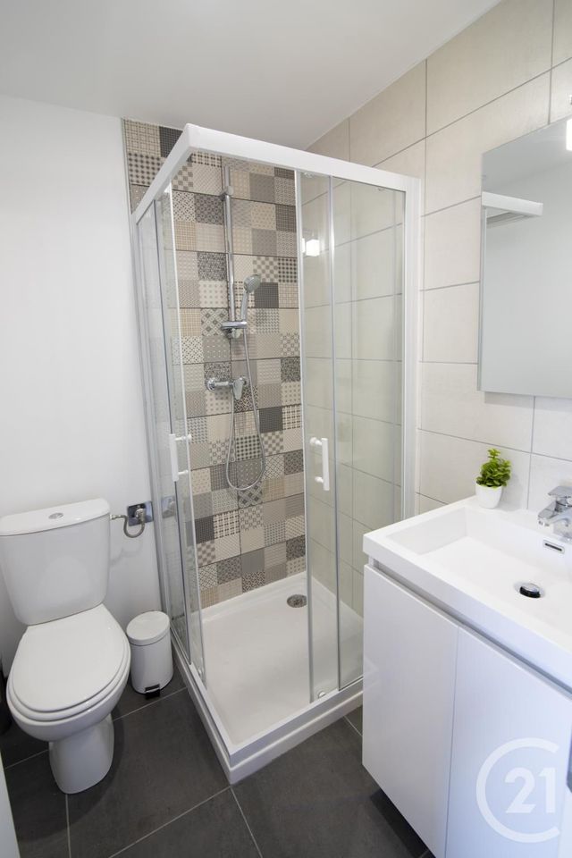 Appartement F3 &agrave; louer - 3 pi&egrave;ces - 47,17 m2 - Montlucon - 03 - AUVERGNE