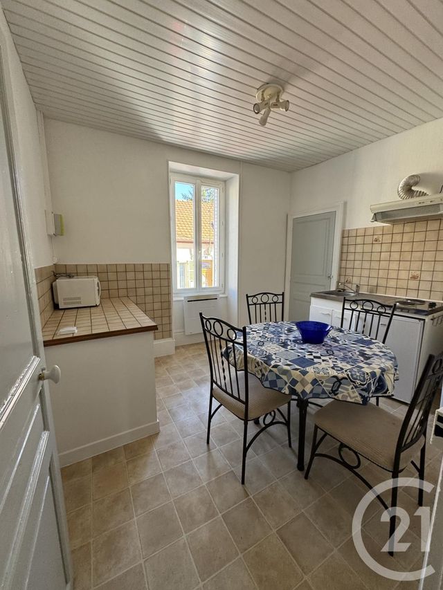 Appartement F1 &agrave; louer - 1 pi&egrave;ce - 27,30 m2 - Montlucon - 03 - AUVERGNE