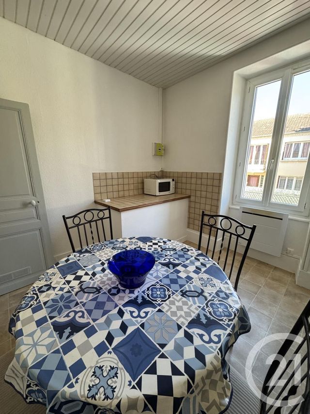 Appartement F1 &agrave; louer - 1 pi&egrave;ce - 27,30 m2 - Montlucon - 03 - AUVERGNE