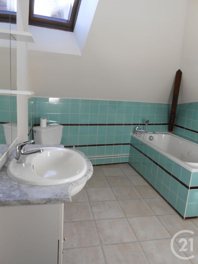 Appartement F2 &agrave; louer - 2 pi&egrave;ces - 37,02 m2 - Montlucon - 03 - AUVERGNE