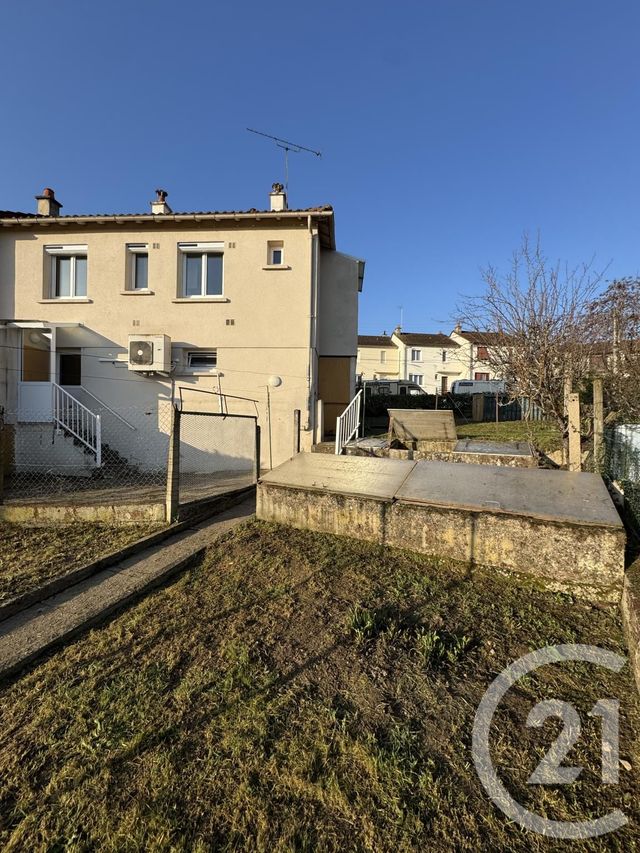 Maison &agrave; louer - 3 pi&egrave;ces - 50,51 m2 - Montlucon - 03 - AUVERGNE