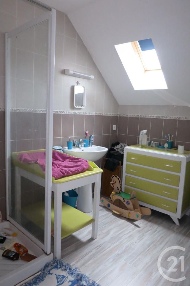 Maison &agrave; louer - 4 pi&egrave;ces - 75,77 m2 - Montvicq - 03 - AUVERGNE