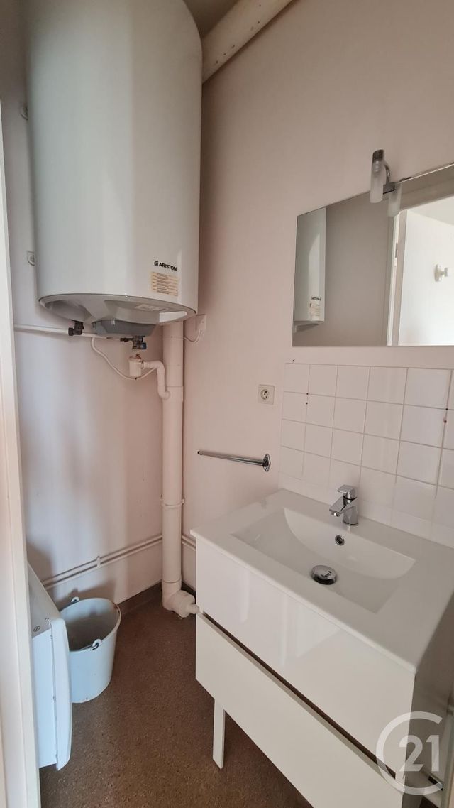 Appartement F1 &agrave; louer - 1 pi&egrave;ce - 34,88 m2 - Montlucon - 03 - AUVERGNE