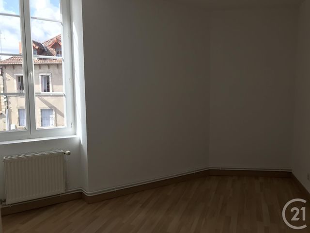 Appartement F3 &agrave; louer - 3 pi&egrave;ces - 73,92 m2 - Commentry - 03 - AUVERGNE