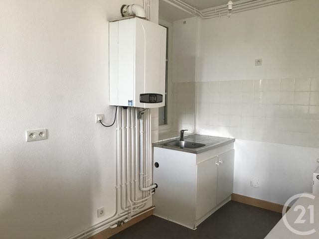 Appartement F3 &agrave; louer - 3 pi&egrave;ces - 73,92 m2 - Commentry - 03 - AUVERGNE