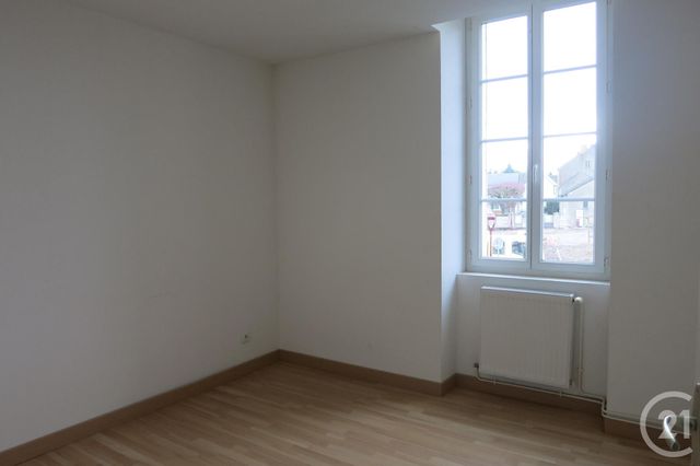 Appartement F3 &agrave; louer - 3 pi&egrave;ces - 73,92 m2 - Commentry - 03 - AUVERGNE