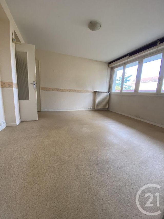 Appartement F3 &agrave; louer - 3 pi&egrave;ces - 58,70 m2 - Montlucon - 03 - AUVERGNE