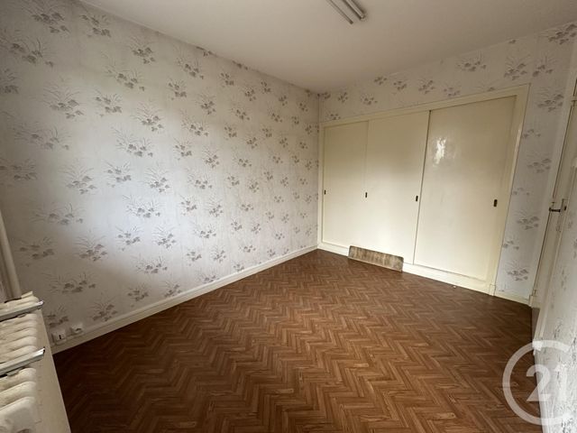 Appartement F3 &agrave; louer - 3 pi&egrave;ces - 58,70 m2 - Montlucon - 03 - AUVERGNE