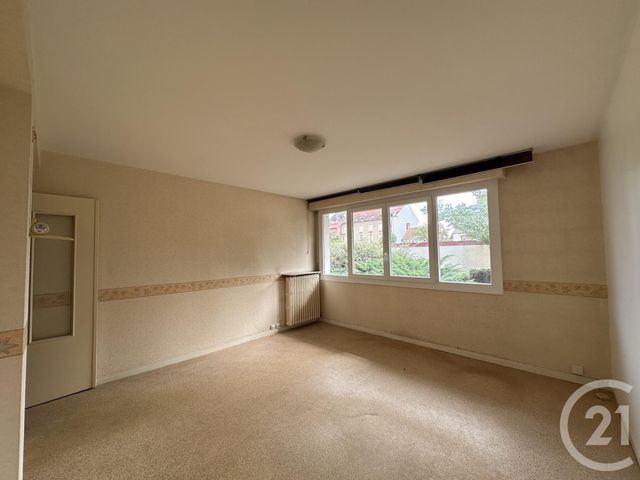 Appartement F3 &agrave; louer - 3 pi&egrave;ces - 58,70 m2 - Montlucon - 03 - AUVERGNE