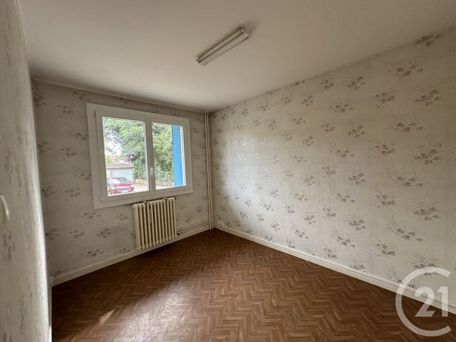 Appartement F3 &agrave; louer - 3 pi&egrave;ces - 58,70 m2 - Montlucon - 03 - AUVERGNE