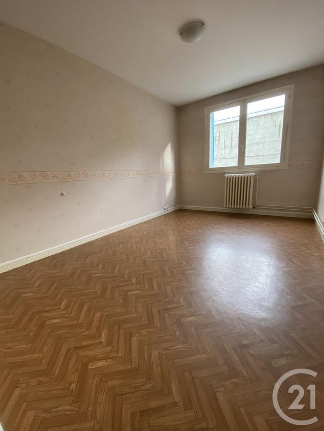 Appartement F3 &agrave; louer - 3 pi&egrave;ces - 58,70 m2 - Montlucon - 03 - AUVERGNE