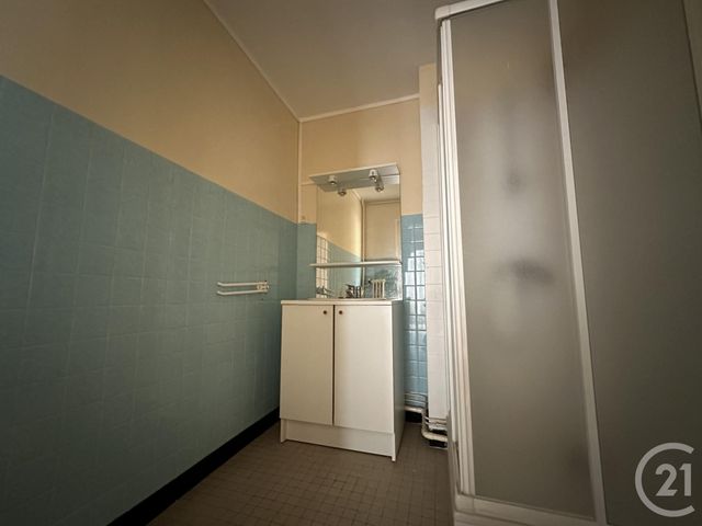 Appartement F3 &agrave; louer - 3 pi&egrave;ces - 58,70 m2 - Montlucon - 03 - AUVERGNE