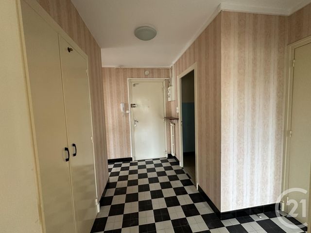 Appartement F3 &agrave; louer - 3 pi&egrave;ces - 58,70 m2 - Montlucon - 03 - AUVERGNE