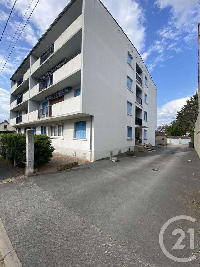 Appartement F3 &agrave; louer - 3 pi&egrave;ces - 58,70 m2 - Montlucon - 03 - AUVERGNE