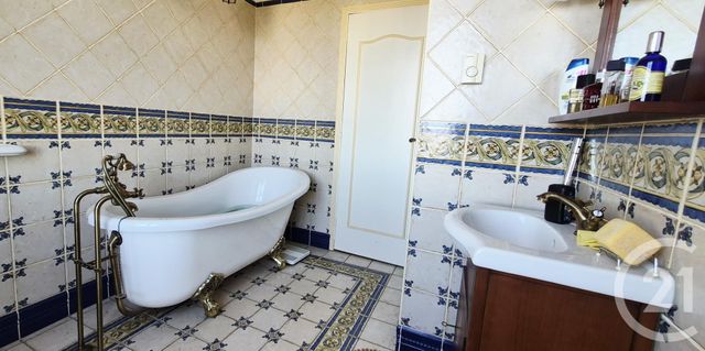 Maison &agrave; vendre - 7 pi&egrave;ces - 156,90 m2 - Montlucon - 03 - AUVERGNE