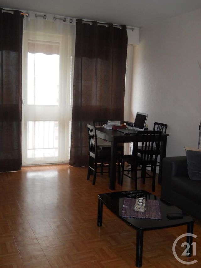 Appartement F3 &agrave; louer - 3 pi&egrave;ces - 59,46 m2 - Montlucon - 03 - AUVERGNE