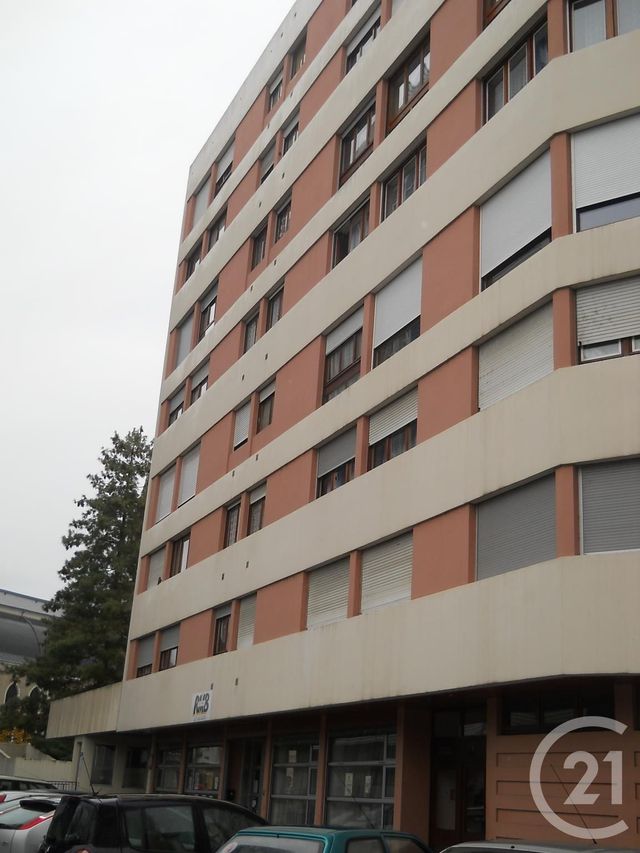 Appartement F3 &agrave; louer - 3 pi&egrave;ces - 59,46 m2 - Montlucon - 03 - AUVERGNE