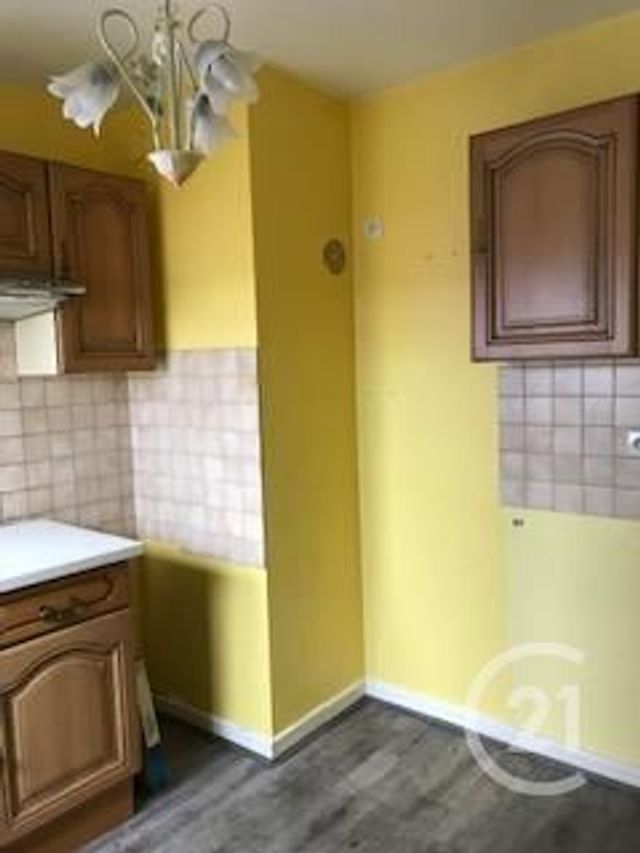 Appartement F3 &agrave; louer - 3 pi&egrave;ces - 59,46 m2 - Montlucon - 03 - AUVERGNE