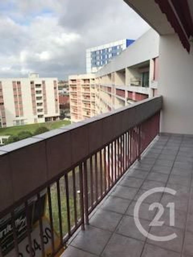 Appartement F3 &agrave; louer - 3 pi&egrave;ces - 59,46 m2 - Montlucon - 03 - AUVERGNE