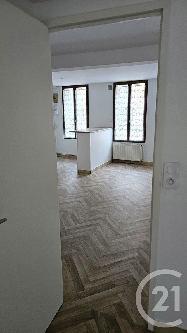 Appartement F2 &agrave; louer - 2 pi&egrave;ces - 40,30 m2 - Montlucon - 03 - AUVERGNE