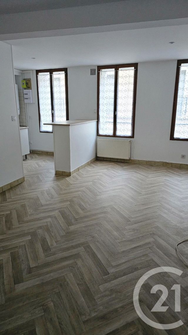 Appartement F2 &agrave; louer - 2 pi&egrave;ces - 40,30 m2 - Montlucon - 03 - AUVERGNE